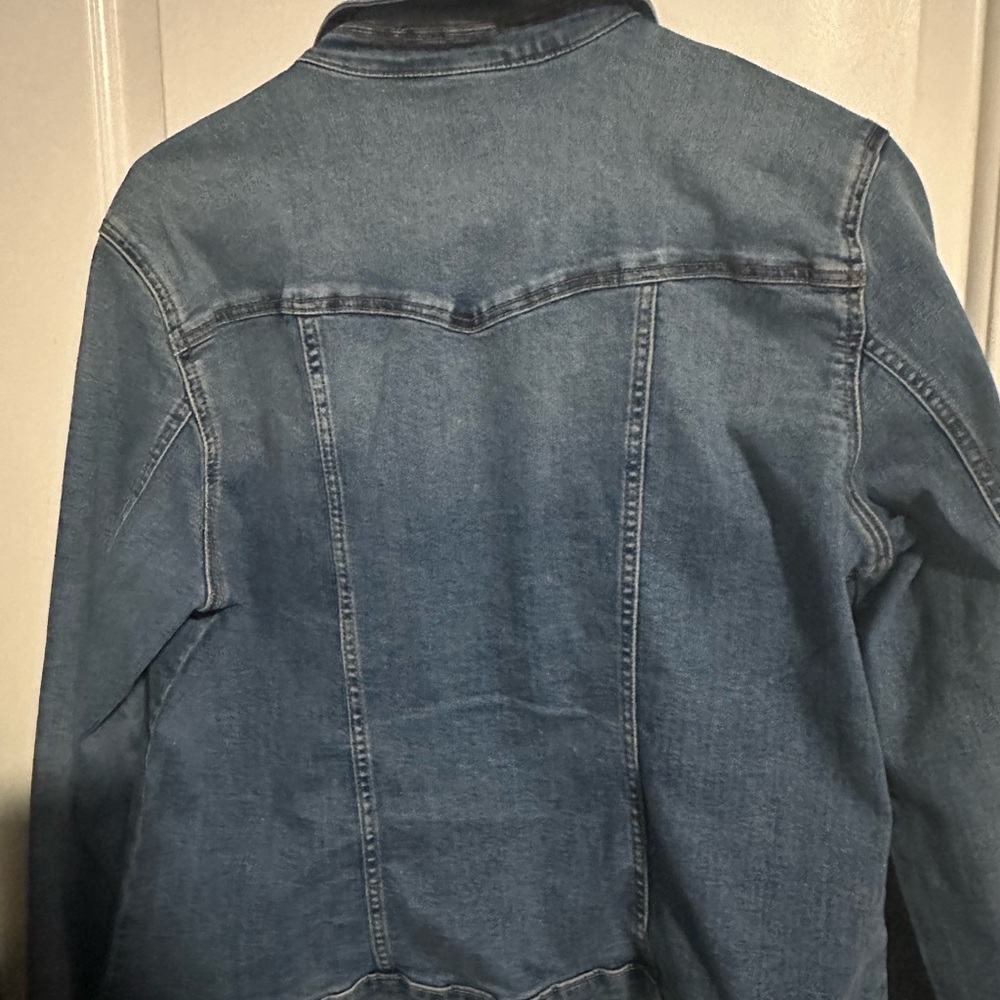 Guess Jacket - Picture 2 of 2